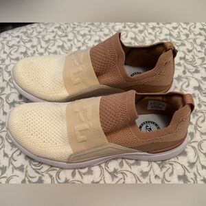 APL TechLoom Bliss running shoe